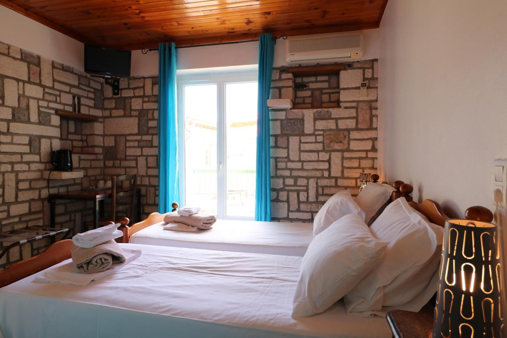 Hotel De L'Aven Orgnac-lʼAven Habitación foto